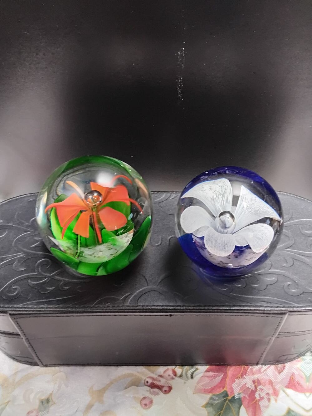 Art glass paper weight Buy 1 get 1 FREE Green and Blue